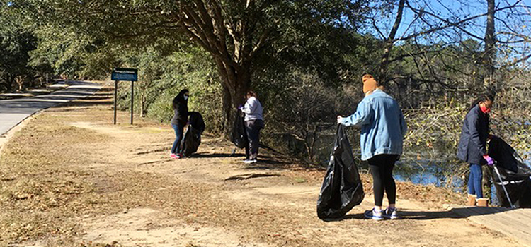 SGA and others participating in Clean Up Day on February 20, 2021