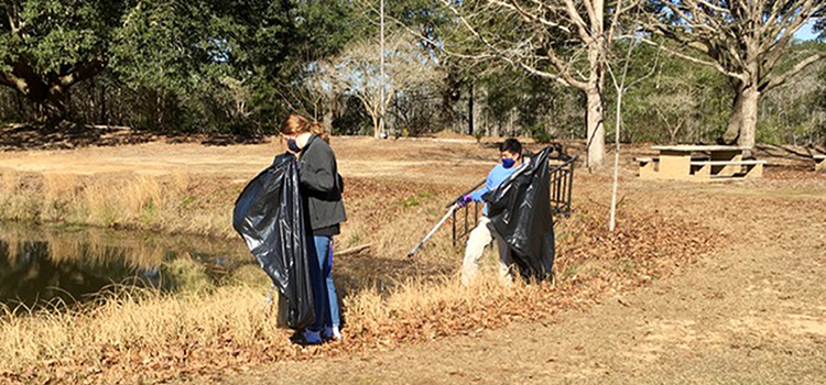 SGA and others participating in Clean Up Day on February 20, 2021