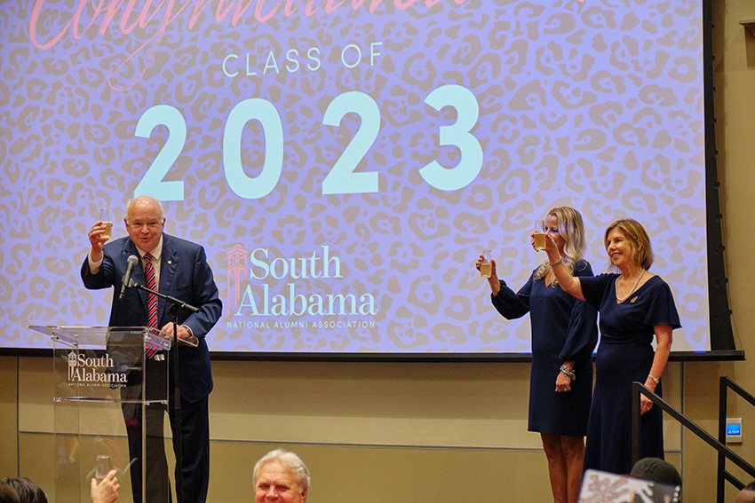 President Jaw Bonner speaking at the Champagne Toast for South Alabama.