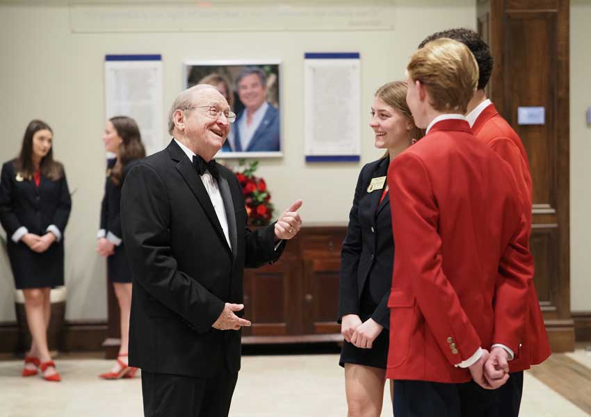 alumni talking to ambassadors