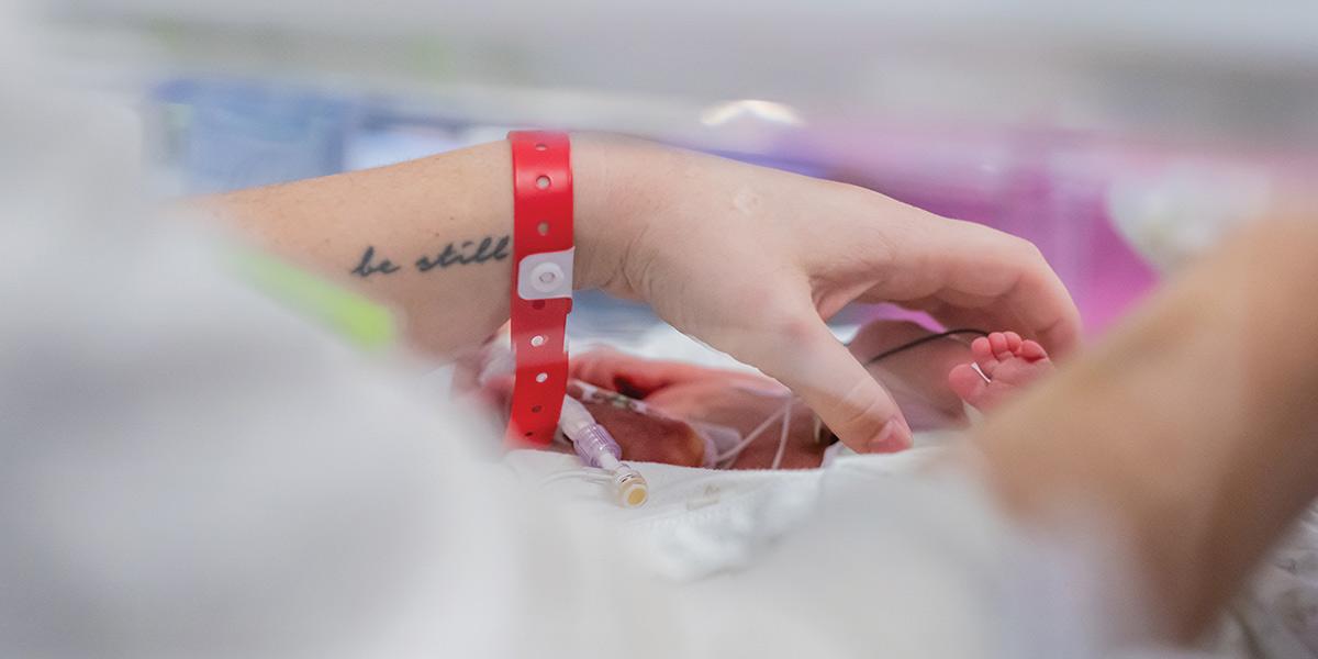 BECAUSE stroking can be overstimulating for the smallest babies, parents offer a still “hand hug,” providing gentle pressure for comfort. A curled finger around a parent’s hand can be a reassuring response.