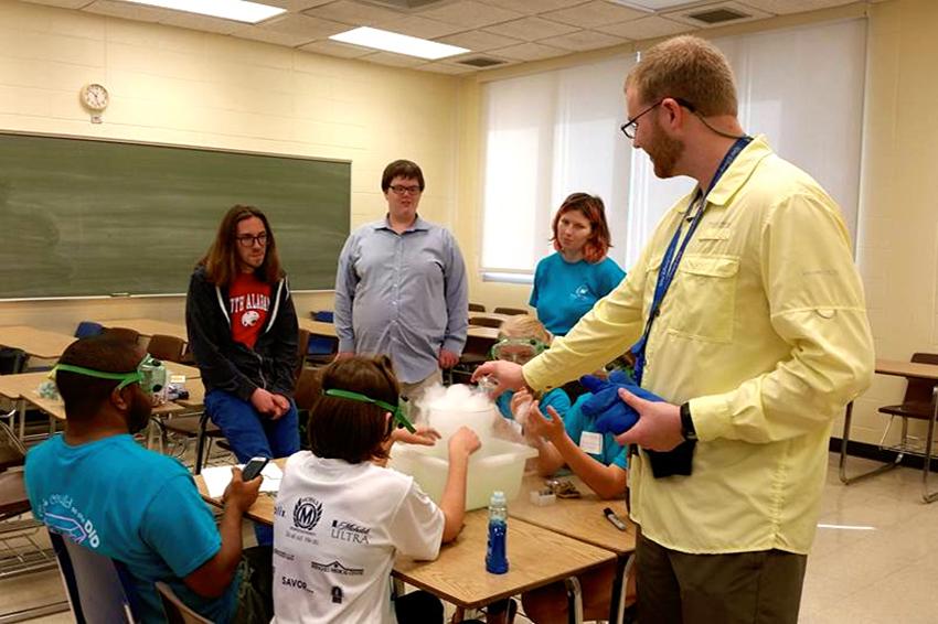 American Chemical Society working with kids