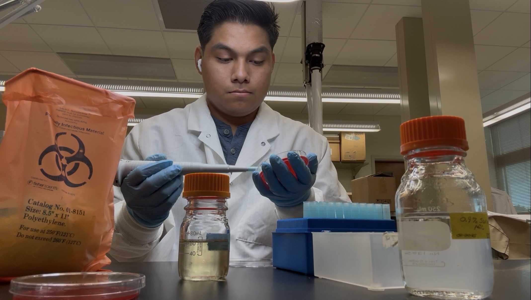 First-Gen Scholar Edgar Escalante Blazes Trail from Lab to Medical School Goal