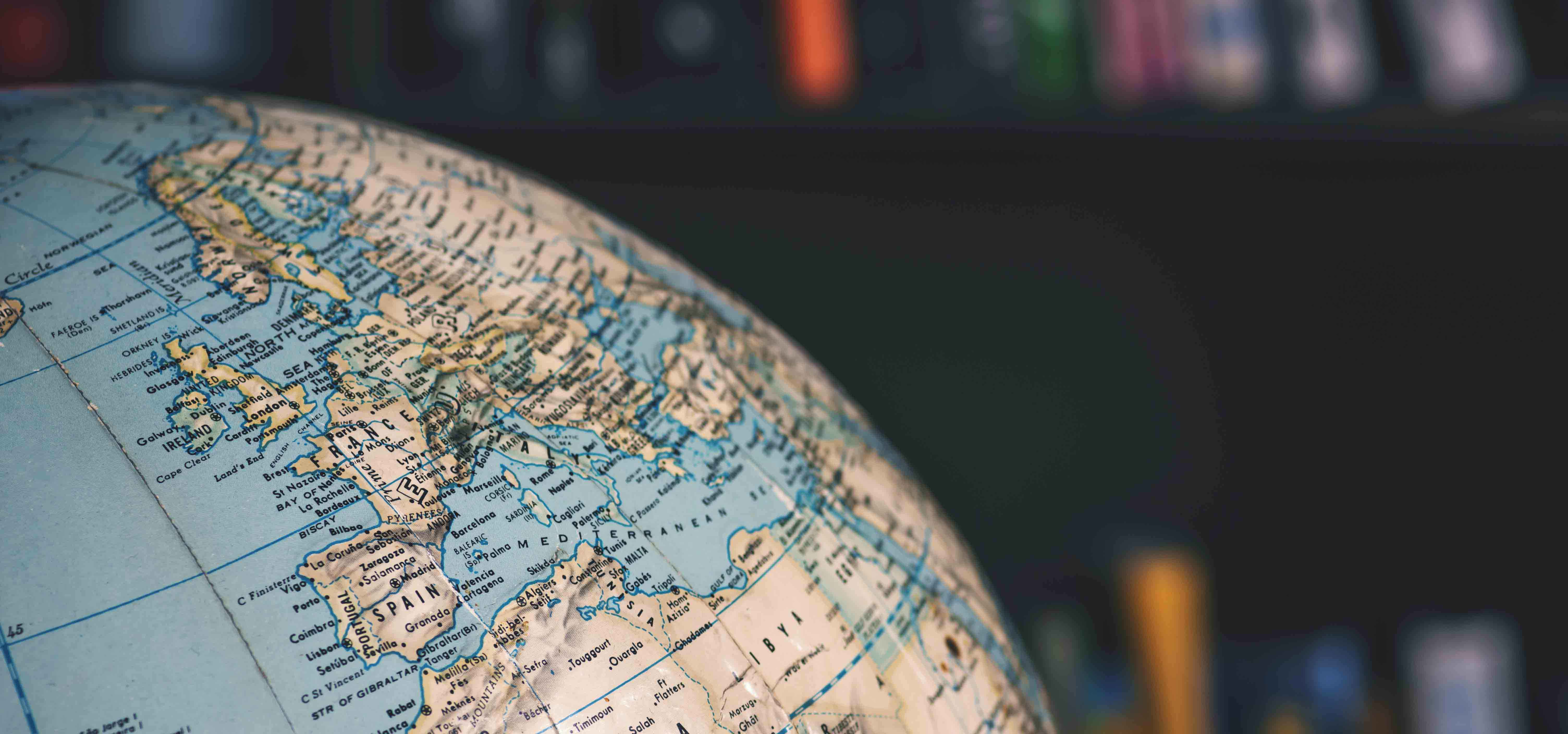 World globe data-lightbox='featured'