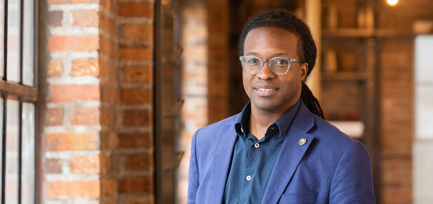 Terrance Smith, South Alumnus Selected as Bloomberg Public Innovation Fellow. data-lightbox='featured'