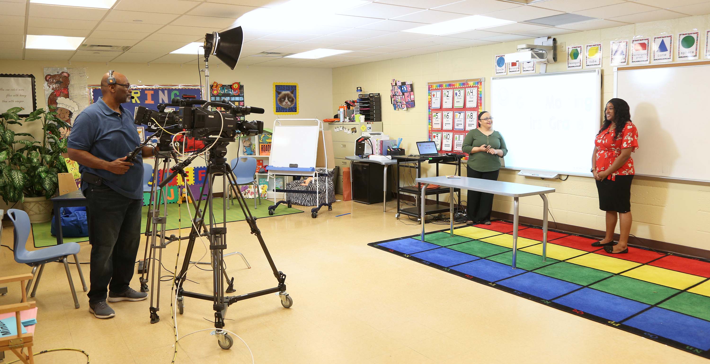Mobile County Public Schools recently partnered with the USA College of Education and Professional Studies to provide opportunities for four South student teachers to present lessons on live television. data-lightbox='featured'