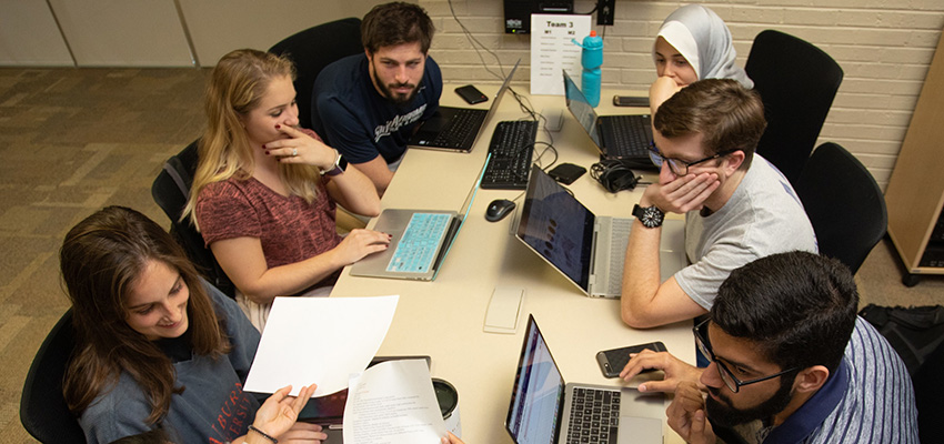 Medical students studying at the USA College of Medicine