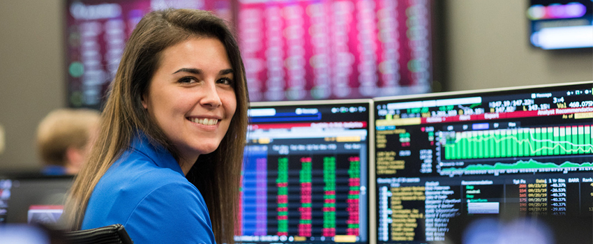 Female student working in business lab.