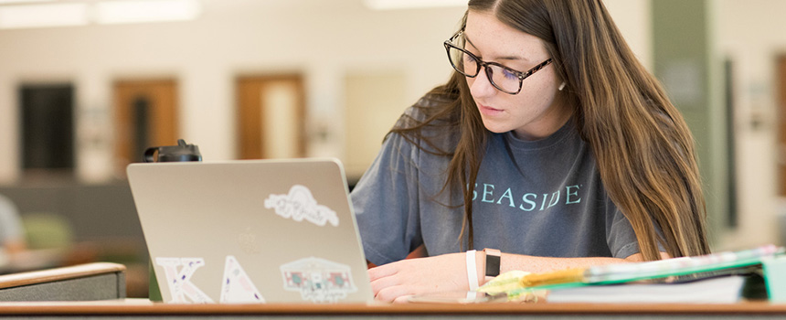 The Mitchell College of Business supports students as they transition to online learning. 