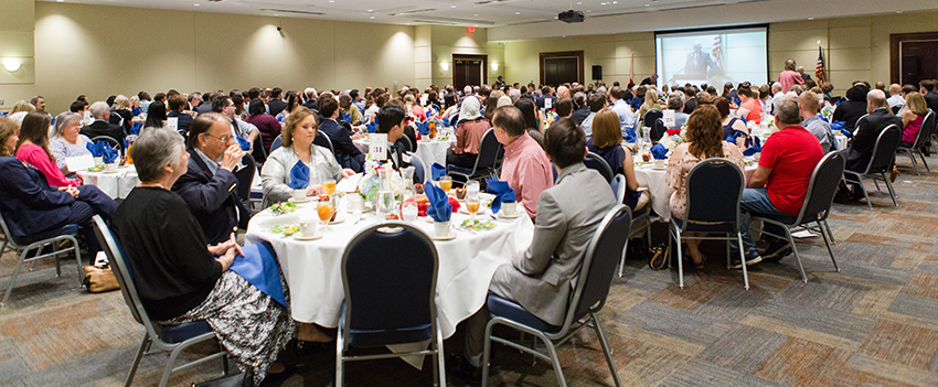 2017 Scholars Banquet Honors MCOB Students