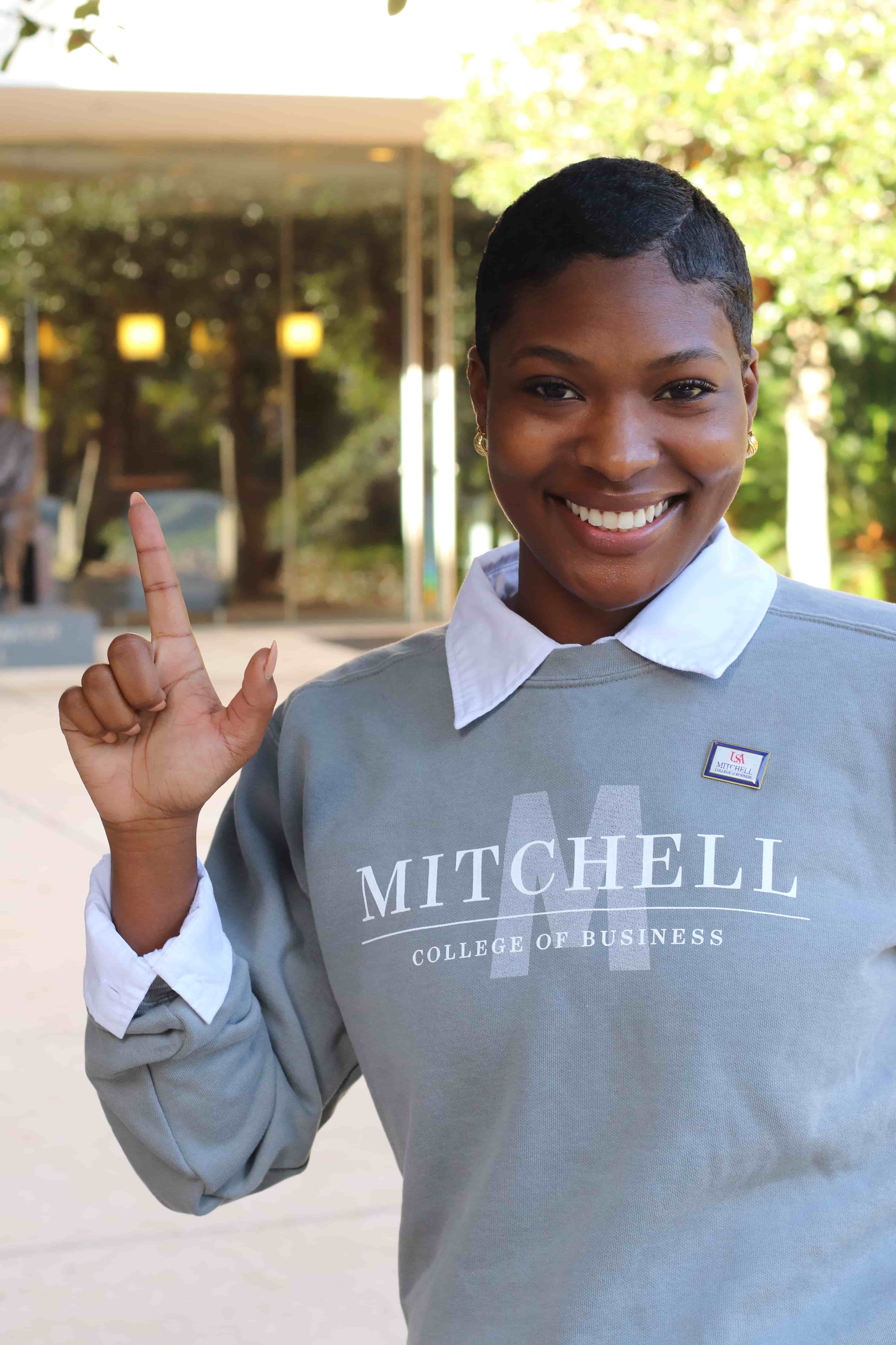 DeKaila Stewart-Ruffin is a Marketing major at the University of South Alabama’s Mitchell College of business. She came to the university after withstanding an injury that ended her military career.