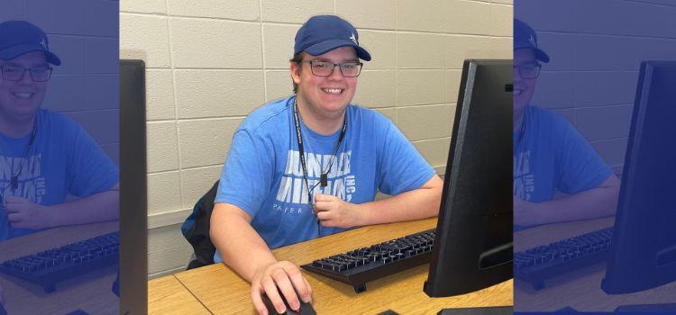 Jacob Kurmann, a junior accounting major at MCOB, works in the Volunteer Income Tax Assistance Tax Program (VITA), earning course credits while gaining invaluable professional experience.  The VITA program is a free service performed by upper-division accounting students fulfilling their internship requirements toward their bachelor’s degree.  