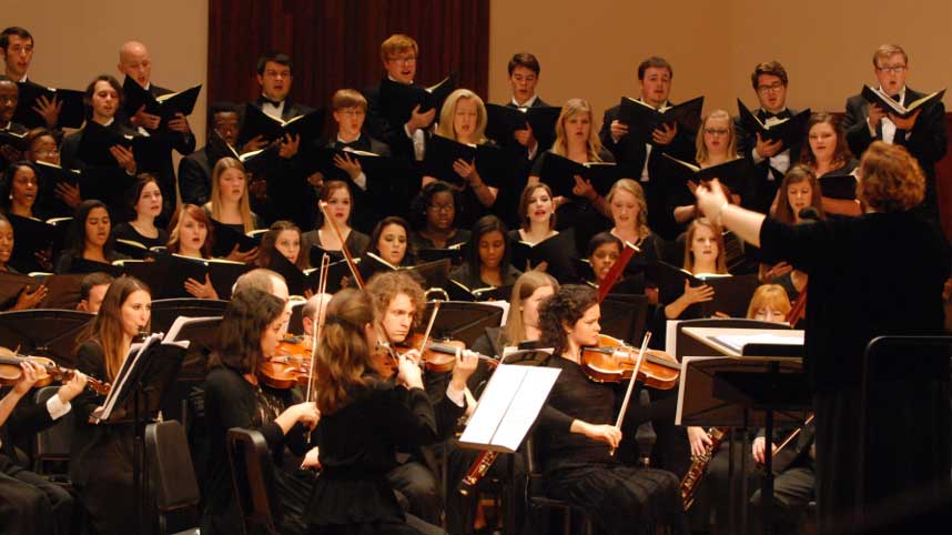 USA Concert Choir and University Chorale performing in fall concert