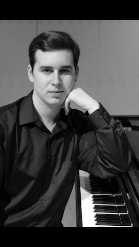 Pianist Lee Arron Klosterman