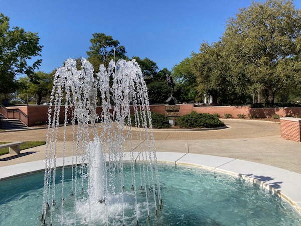 Pictured is the fountain at the entrance of the Laidlaw Performing Arts Center. data-lightbox='featured'