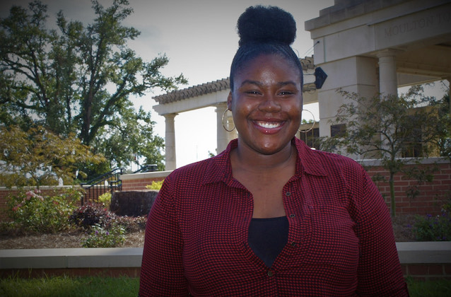 Pictured is mezzo soprano Tomaris McDuffie. data-lightbox='featured'