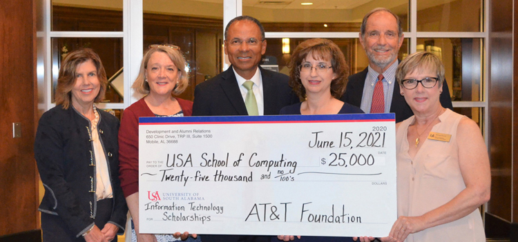 AT&T Foundation Gives $25,000 for IT Scholarships
