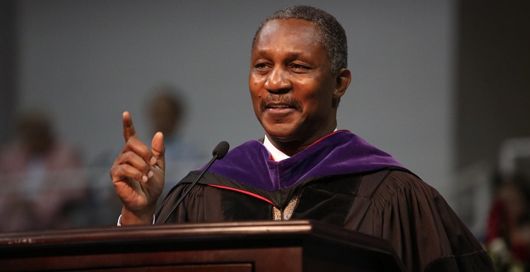 USA Board of Trustees Chair Pro Tempore Kenneth O. Simon, who was South's first African American Student Government Association president, and whose mother, Lavonne Simon, was USA's first African American graduate, will participate in a Feb. 6 forum as part of a series of events celebrating Black History Month. Simon was the keynote speaker at the spring 2016 Commencement. 