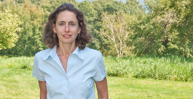 Science writer Elizabeth Kolbert is the author of “The Sixth Extinction: An Unnatural History,” which won the 2015 Pulitzer Price in general nonfiction. Photo: Nicholas Whitman