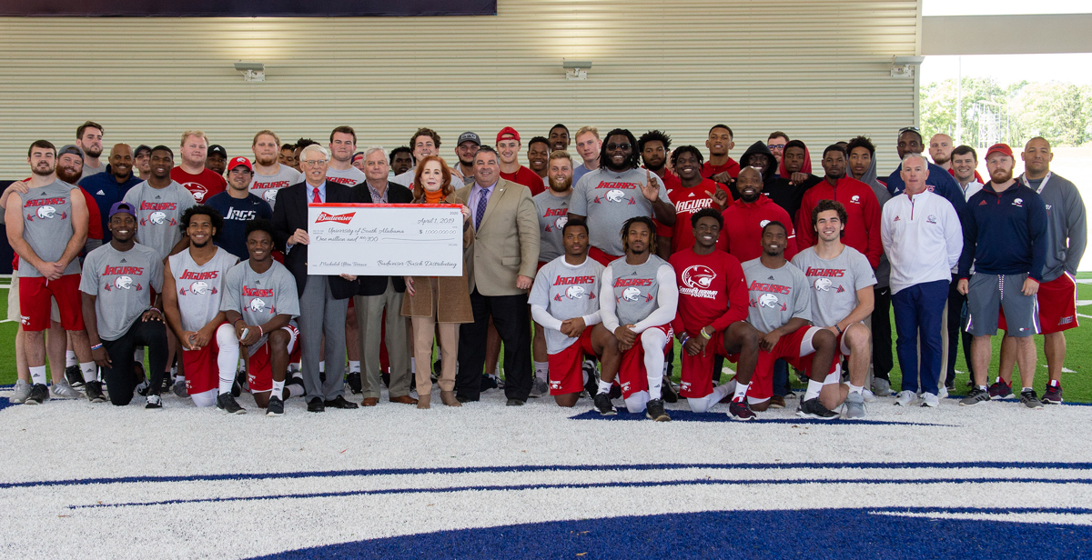 USA Athletics announced the naming of the Michelob Ultra Terrace at Hancock Whitney Stadium after a $1 million gift from Budweiser-Busch Distributing Co., Inc.