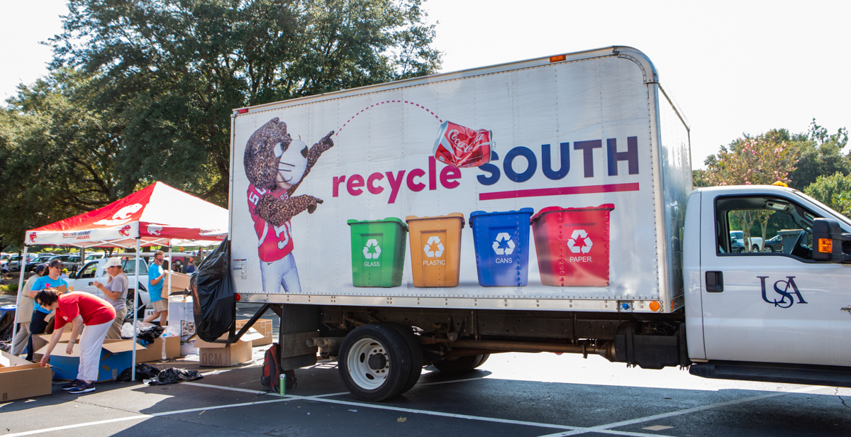 The University collected 7,350 pounds of cardboard during Move-In Day from students moving into residence halls.