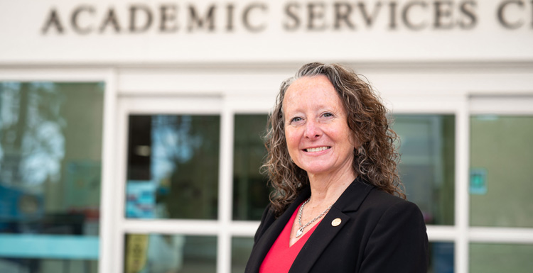 Dr. Nicole T. Carr , associate vice president of student academic success, will be recognized by the National Resource Center for her work as a first-year student advocate.