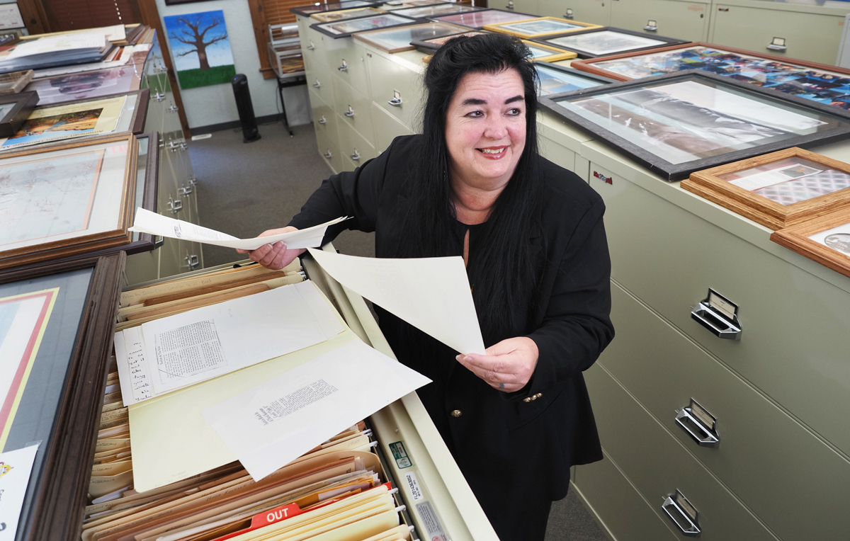 University of South Alabama alumna Dr. Deidra Suwannee Dees, the archive director for the Poarch Band of Creek Indians, earned graduate degrees from Cornell and Harvard universities.