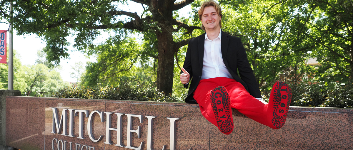Quin Frazier, a finance senior in the Mitchell College of Business, said cold feet inspired the idea for Cozy Toes. When he’s not in class or managing his new business, he’s trading stocks and looking for his hot next venture.