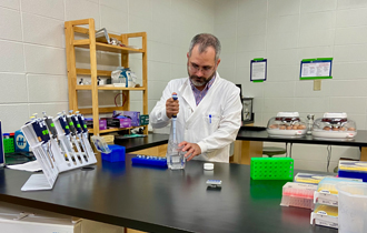 Dr. Jonathan Perez