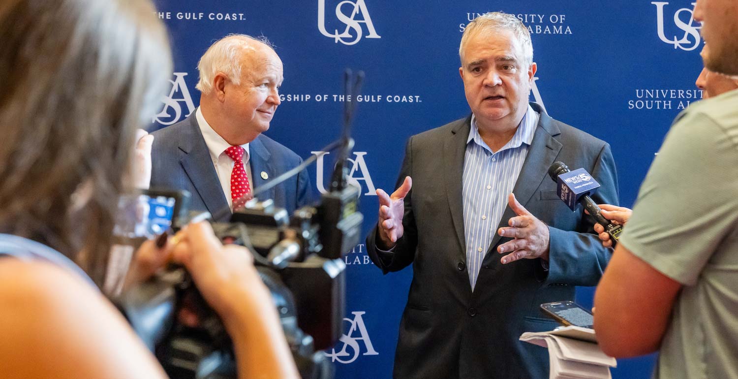 USA President Jo Bonner with Airbus in North America CEO Robin Hayes