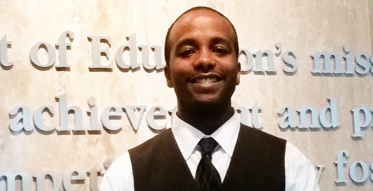 Travis Davis, a USA history graduate, was one of six students nationally to intern in the White House Initiative on Educational Excellence for African Americans. data-lightbox='featured'