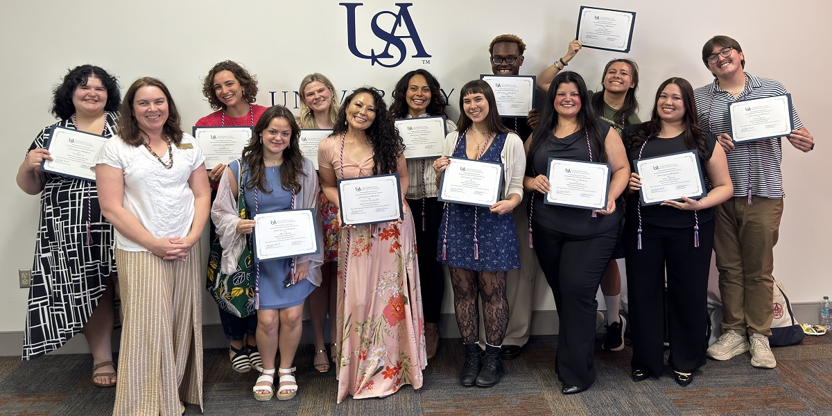 Study Abroad Alumni Receive the GEC