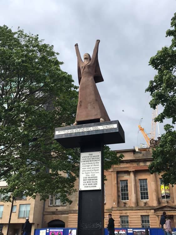 Glasgow statue