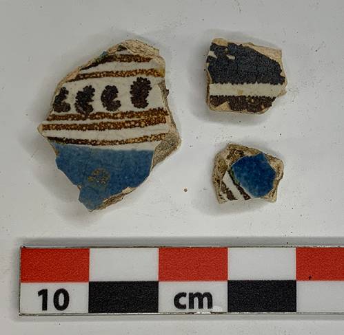 Puebla Polychrome sherds from vessels produced in Mexico.