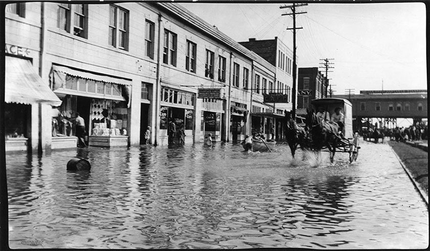 Flooding on Government Street after the 1916 hurricane. Courtesy of Erik Overbey Collection, The Doy Leale McCall Rare Book and Manuscript Library, University of South Alabama.