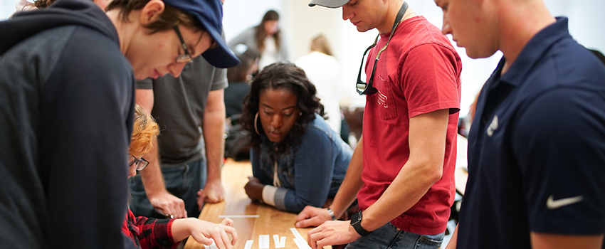 Students working on mapping exercise in lab.